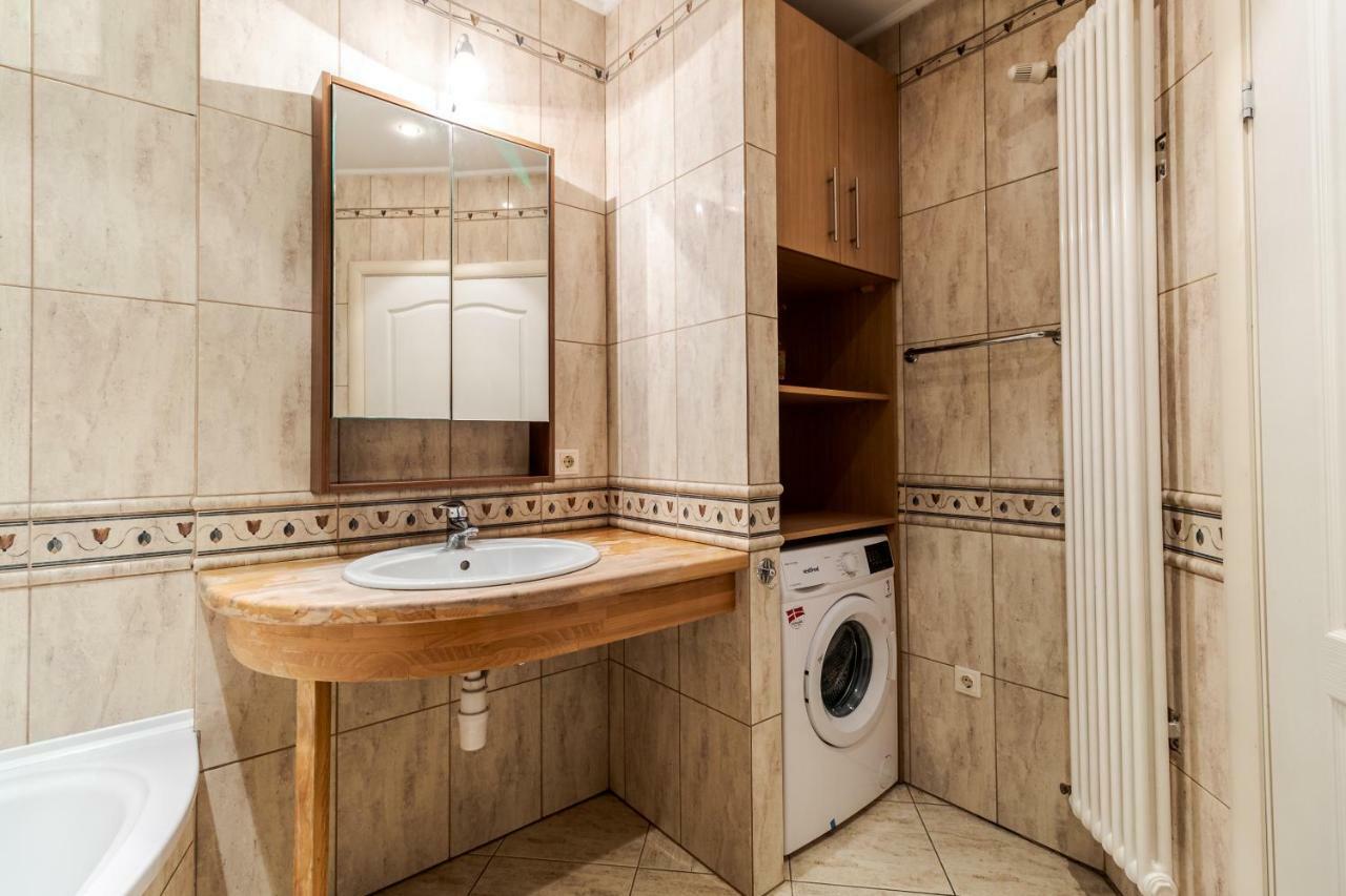George Apartment Lviv Exterior photo